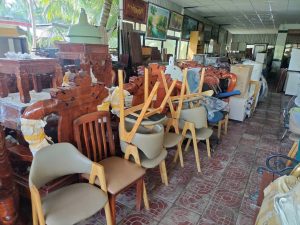 Chuyên thu mua bàn ghế cũ giá cao tại TPHCM