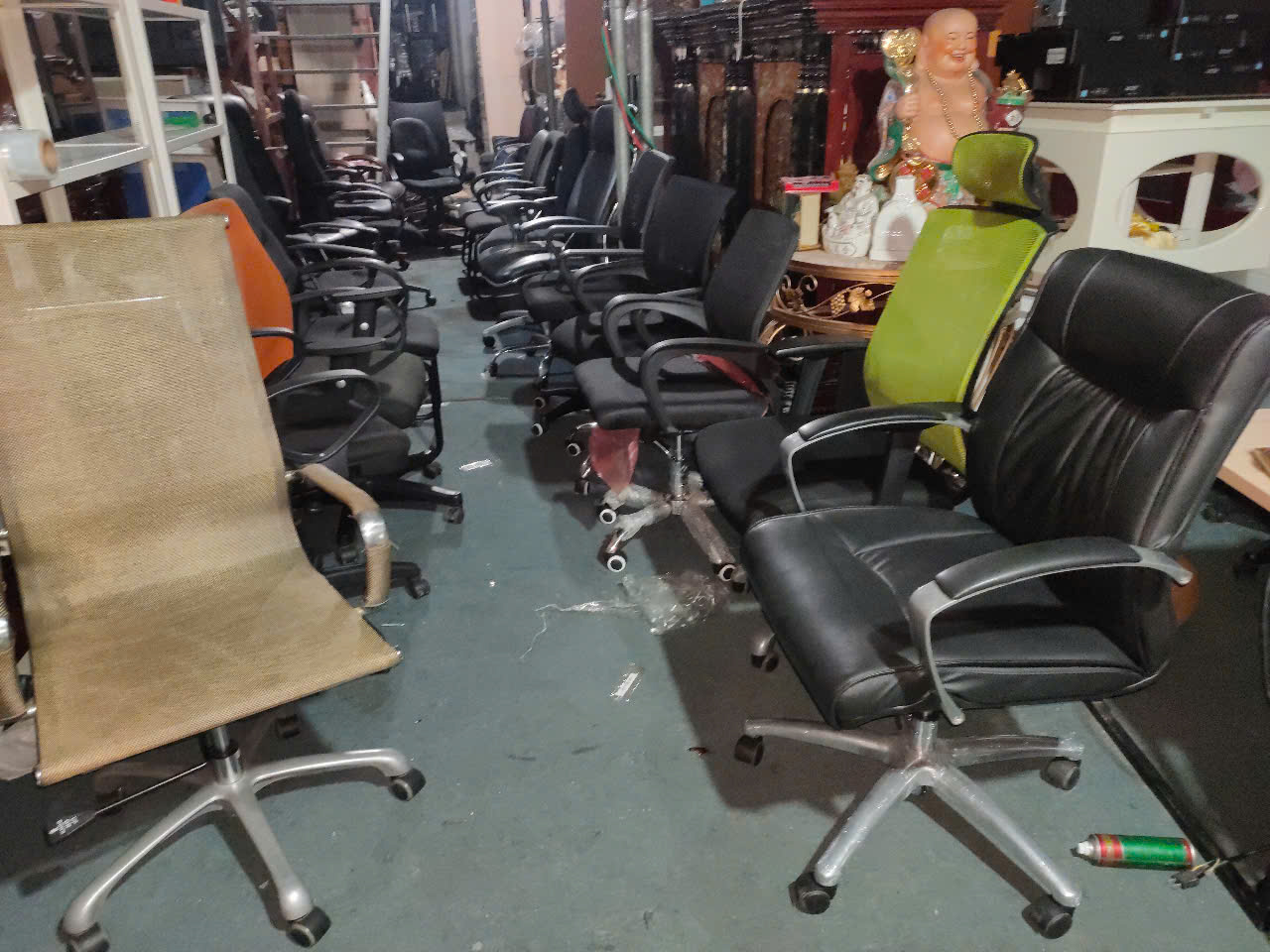 HÌNH ẢNH BÀN GHẾ VĂN PHÒNG CŨ THANH LÝ TẠI KHO THANH LÝ TỐT TPHCM